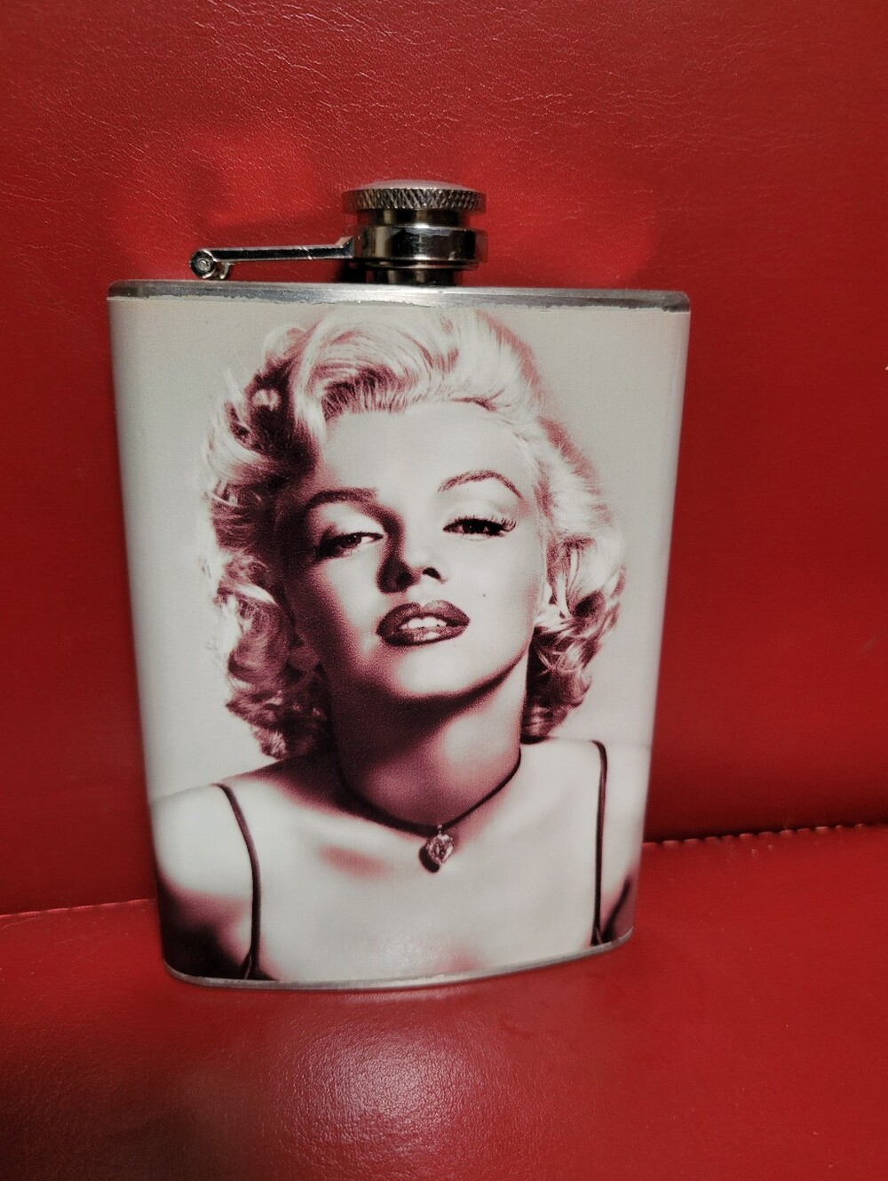 Vintage Style Portrait Metal Flask - Black & White